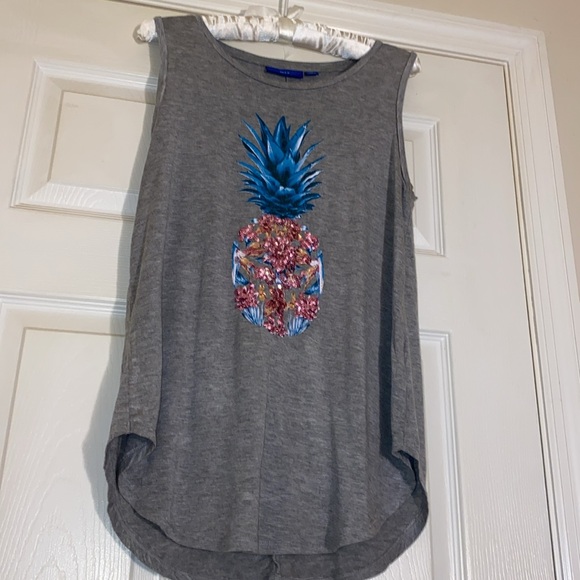 APT 9 Sleeveless Tank Top Embellished with Sequins in a Colorful Pineapple SZ SM - Picture 2 of 6